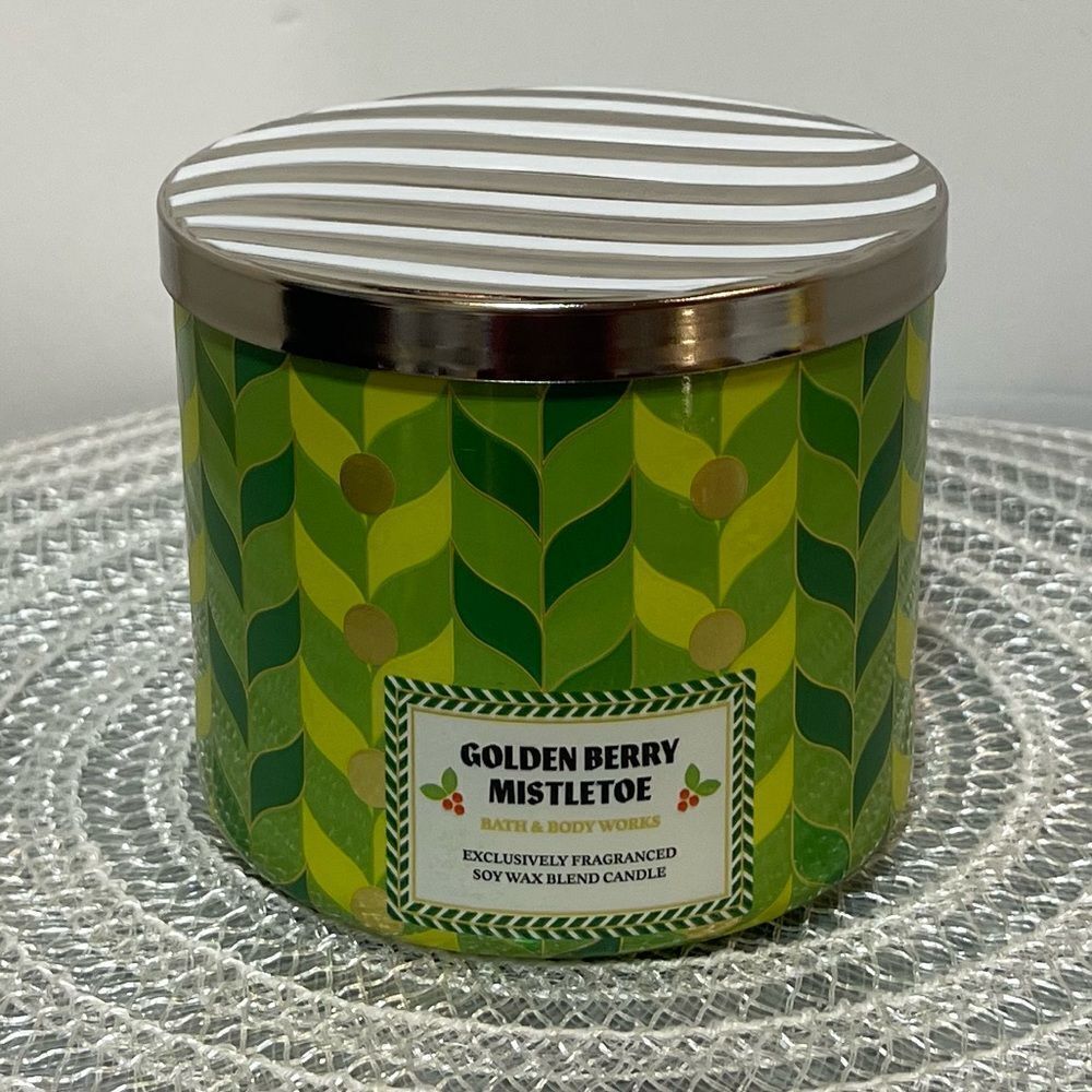 BBW Golden Berry Mistletoe 3 Wick Scented Candle NWT